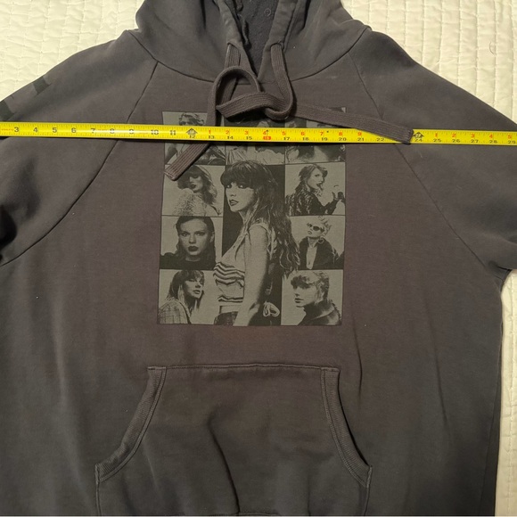 Taylor Swift eras tour concert hoodie oversized black kangaroo pocket - Picture 9 of 16